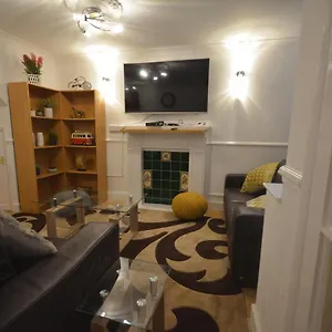 Apartment Five Bedroom Townhouse Near Excel Exhibition Centre, London